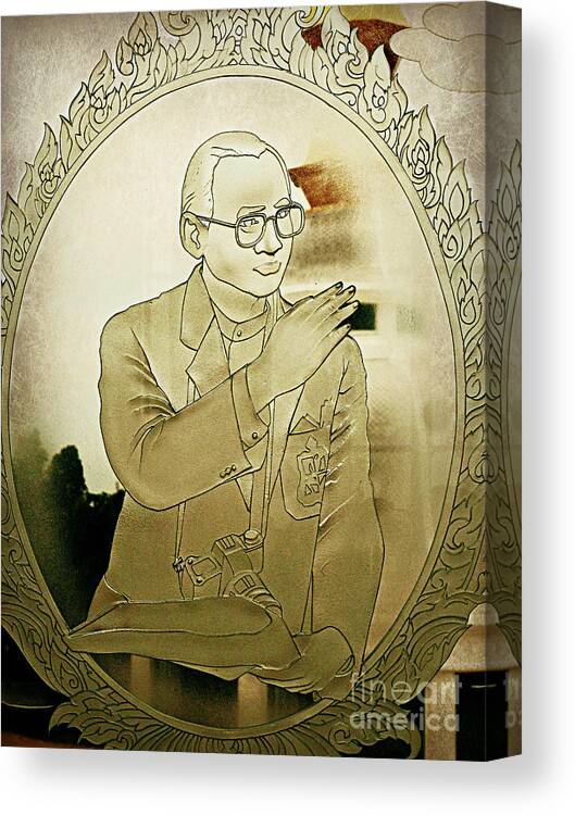 King Canvas Print featuring the photograph The King Of Thailand Bhumibol Adulyadej- Cut Glass Window by Ian Gledhill