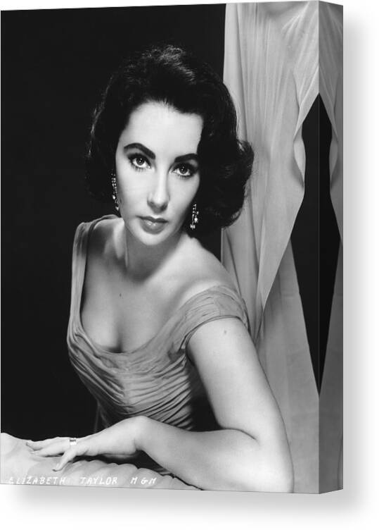 People Canvas Print featuring the photograph Elizabeth Taylor by Archive Photos
