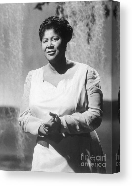 Singer Canvas Print featuring the photograph Gospel Singer Mahalia Jackson by Bettmann