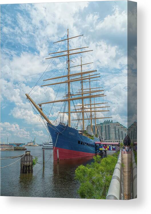Philadelphia Canvas Print featuring the photograph Moshulu at Penns Landing by Kristia Adams