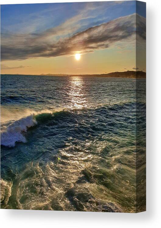 Sunset Canvas Print featuring the photograph Nice Sunset by Andrea Whitaker