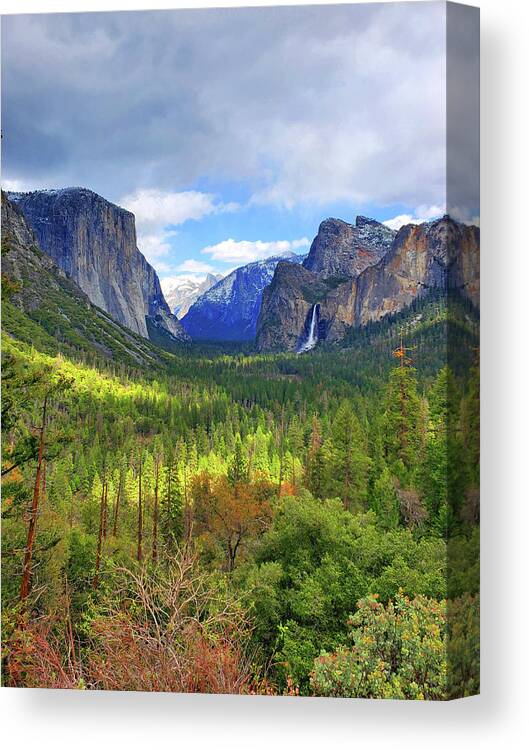 Yosemite Canvas Print featuring the photograph Overcast Yosemite Valley by Eric Forster