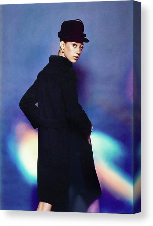 Fashion Canvas Print featuring the photograph Marisa Berenson Wearing Jacques Tiffeau by Bert Stern