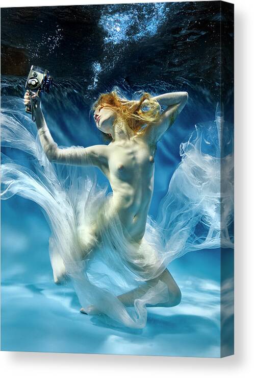 Underwater Canvas Print featuring the photograph Aqua-theatre by 