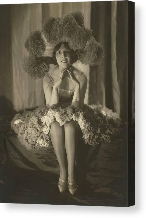Accessories Canvas Print featuring the photograph Mary Nash As Lotta Faust by Edward Steichen