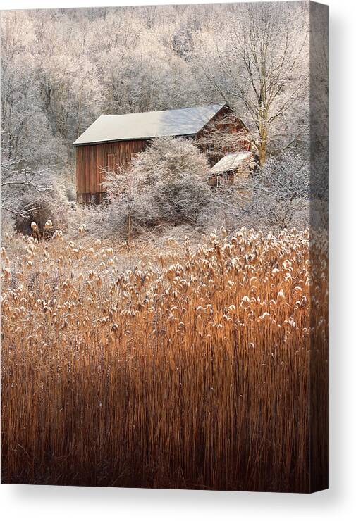Barn Canvas Print featuring the photograph Perfect Setting by Rob Blair