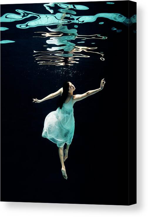 Ballet Dancer Canvas Print featuring the photograph Ballet Dancer Underwater #22 by Henrik Sorensen