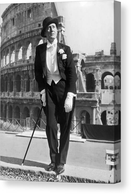 1950-1959 Canvas Print featuring the photograph Alberto Sordi In Roma In 1959 by Keystone-france