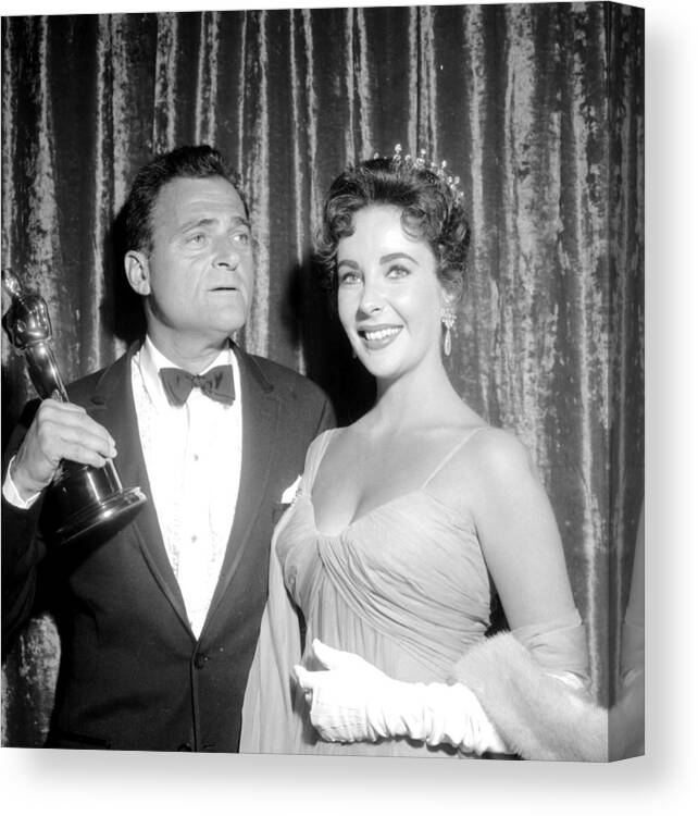 1950-1959 Canvas Print featuring the photograph 29th Academy Awards by Michael Ochs Archives