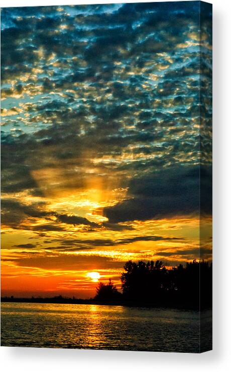 Florida Canvas Print featuring the photograph Beautiful Gulf of Mexico Sunset by Louis Dallara