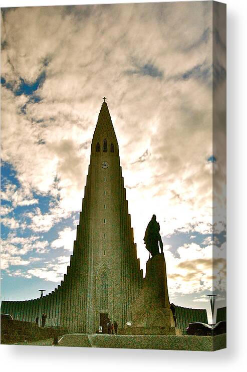 Hallgrimskirkja Church Canvas Print featuring the photograph Hallgrimskirkja Church by HweeYen Ong