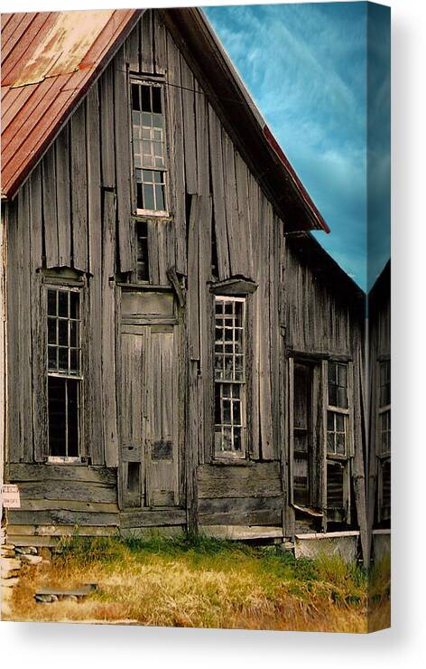 Shack Canvas Print featuring the photograph Shack of Elora TN by Lesa Fine