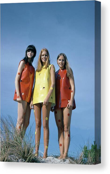 Fashion Canvas Print featuring the photograph Models Wearing Rudi Gernreich Dresses by William Connors