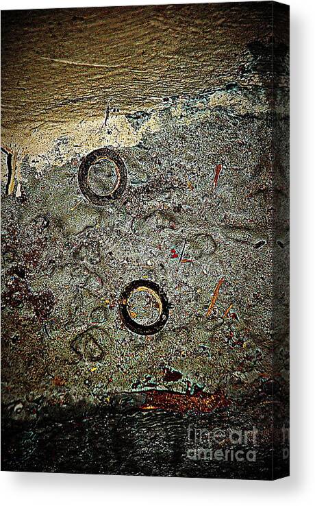 Rings Canvas Print featuring the photograph Rings by Two by Alex Blaha