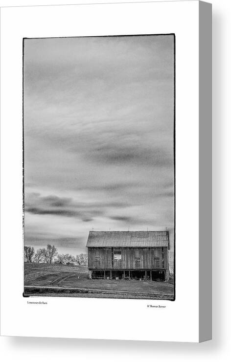 Barn Canvas Print featuring the photograph Limestoneville Barn by R Thomas Berner