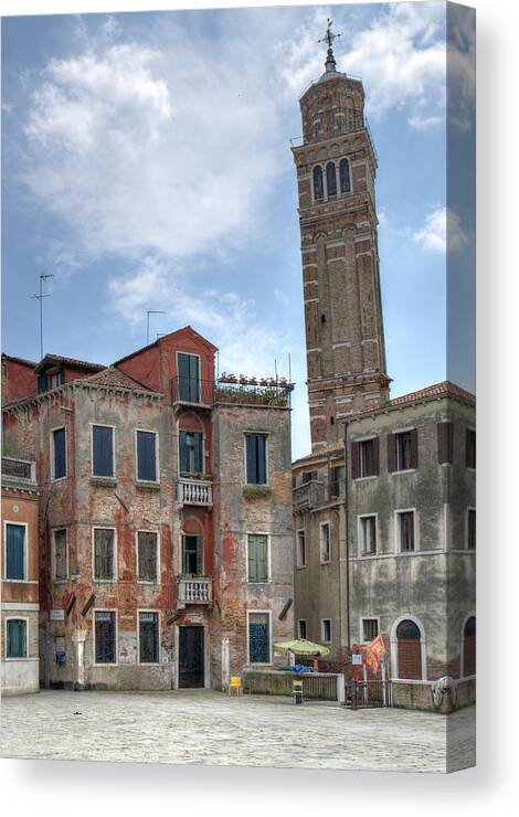 Italy Canvas Print featuring the photograph Santo Stefano Venice Leaning Tower by Alan Toepfer