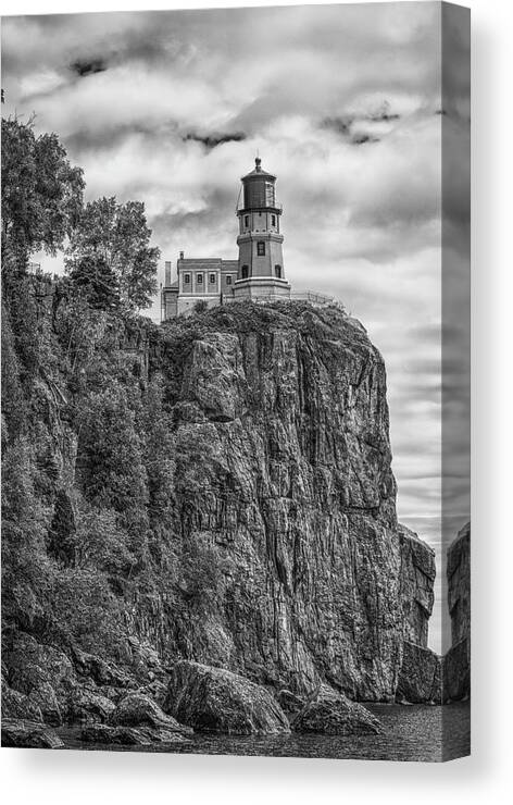 Lighthouse Canvas Print featuring the photograph Split Rock Lighthouse by John Roach