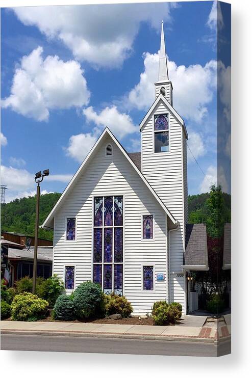 Sugarlands Wedding Chapel Canvas Print featuring the photograph Sugarlands Wedding Chapel by Anne Sands