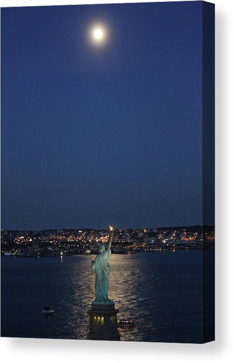 Statue Of Liberty Canvas Print featuring the photograph Construction Continues At Ground Zero #1 by Mario Tama