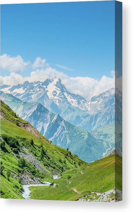 Scenics Canvas Print featuring the photograph Mountain Valley #1 by Mmac72