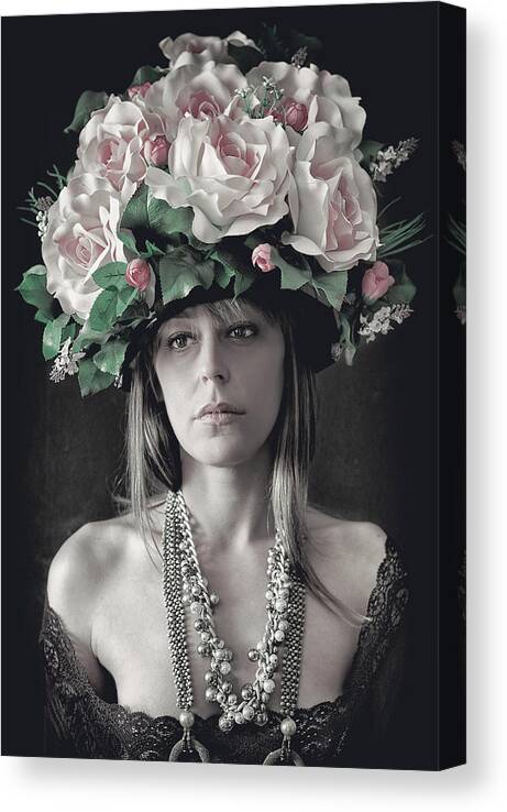 Hat Canvas Print featuring the photograph Hat 2 by Tiziano Giuseppe Ornaghi