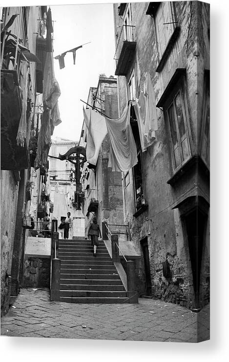 Vertical Canvas Print featuring the photograph Huge Crucifix by Alfred Eisenstaedt