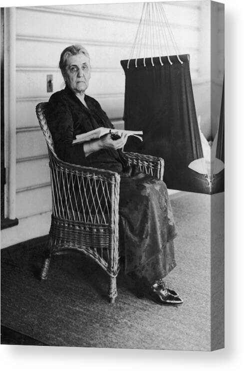 People Canvas Print featuring the photograph Jane Addams by General Photographic Agency