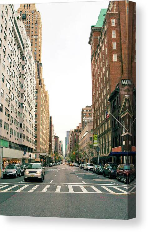 Outdoors Canvas Print featuring the photograph Upper East Side, New York City by William Andrew