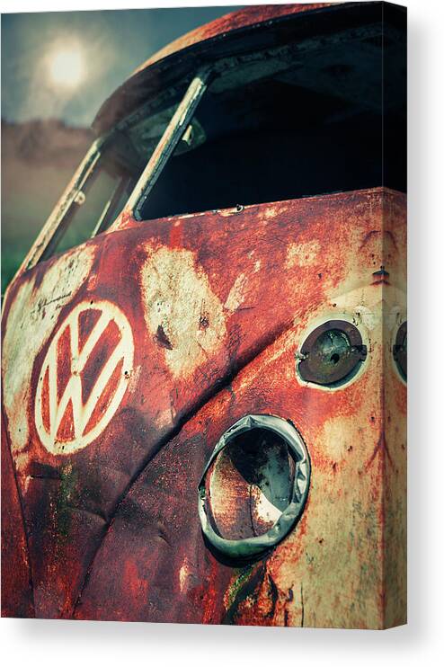 Camper Canvas Print featuring the photograph Sometimes They Die by Dave Bowman