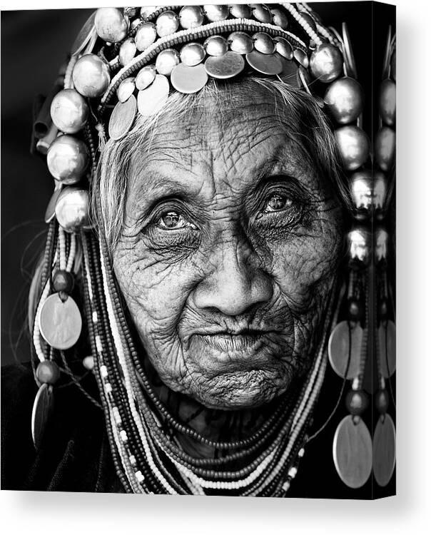 Portrait Canvas Print featuring the photograph Amazing Face by Wayne Pearson