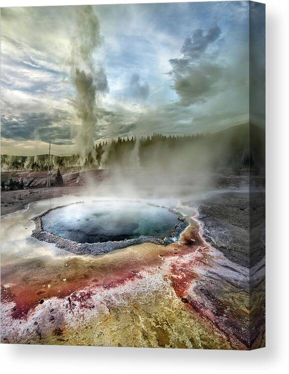 Landscape Canvas Print featuring the photograph Grand Geyser Eruption by Ignacio Palacios