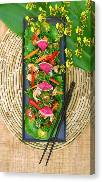 Pahole Canvas Print featuring the photograph Hawaii Pahole Fern Salad by James Temple