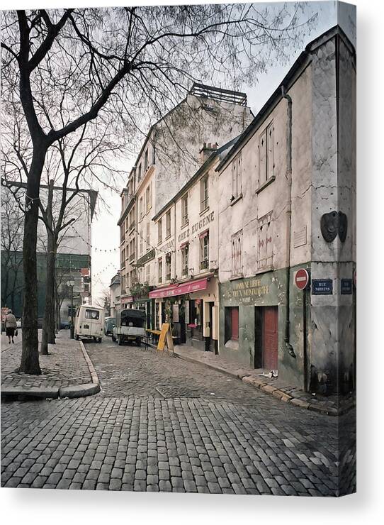 Montmartre Canvas Print featuring the photograph Montmartre by Jim Mathis