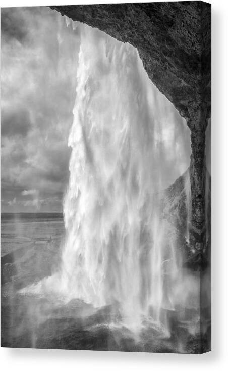 Vertical Canvas Print featuring the photograph Through the Waters II by Jon Glaser