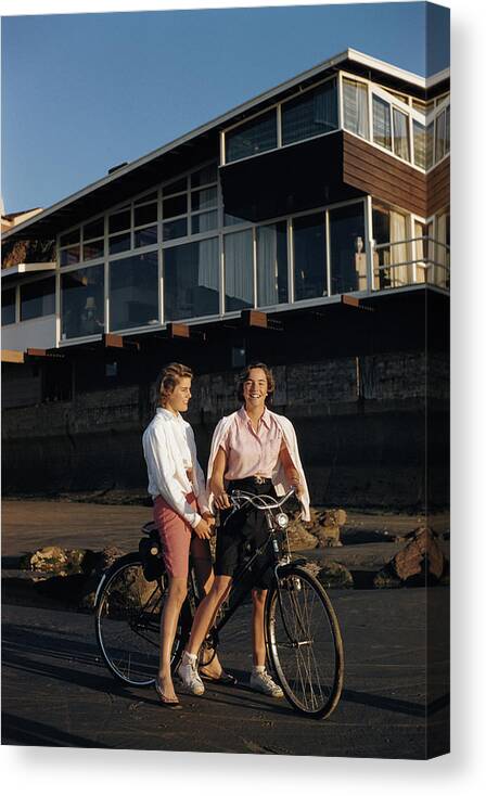 People Canvas Print featuring the photograph La Jolla Club #1 by Slim Aarons