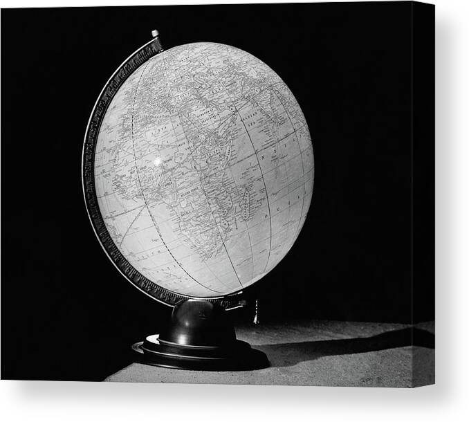 Lighting Canvas Print featuring the photograph A Globe Lamp by Ben Schnall