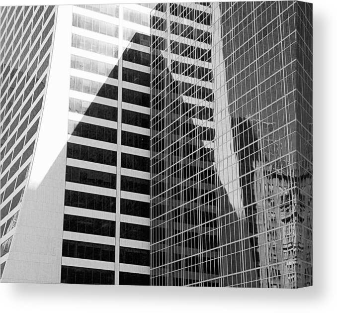 Manhattan Canvas Print featuring the photograph Mahnattan Architecture Black and White by Valentino Visentini