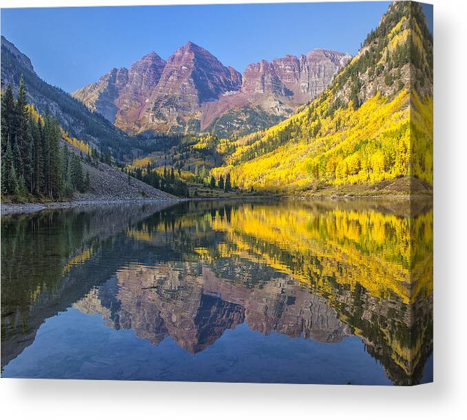Maroon Bells Canvas Print featuring the photograph Maroon Bells in fall by David Soldano