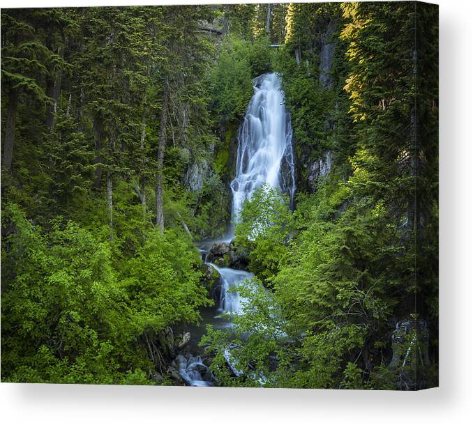 Oregon Canvas Print featuring the photograph Sahale Summer by Jon Ares
