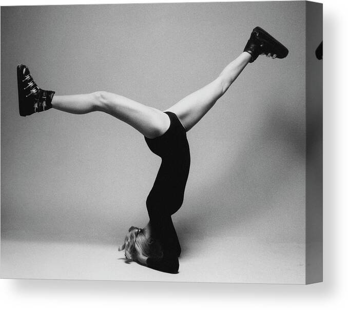 Sport Canvas Print featuring the photograph Suzy Chaffee Standing On Her Head by Isi Veleris