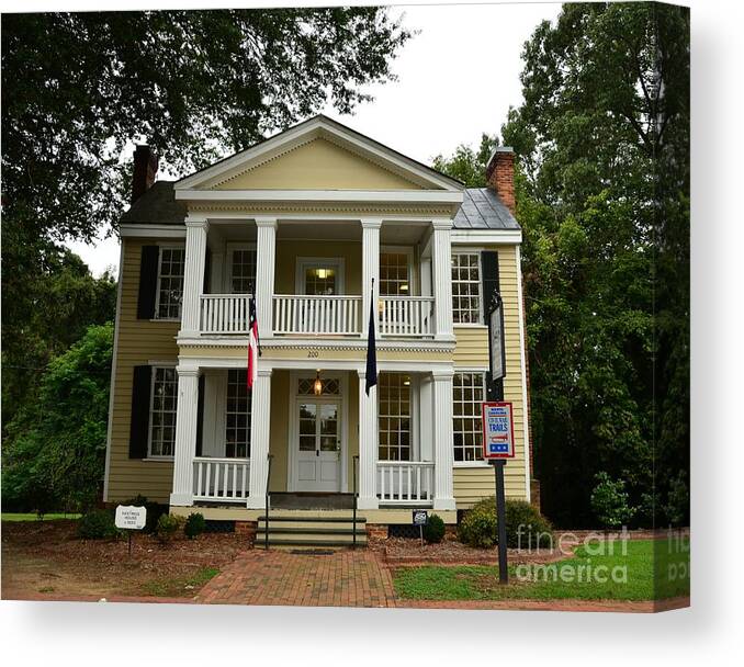 Civil War Canvas Print featuring the photograph The Hastings House by Bob Sample