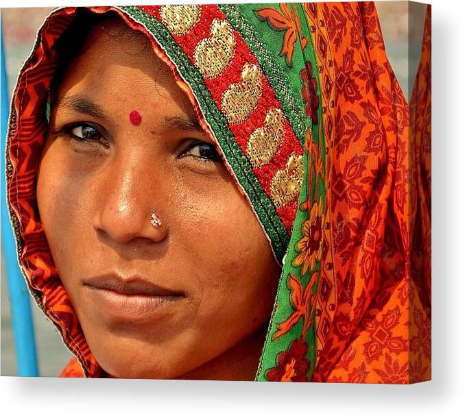 Woman Canvas Print featuring the photograph The Pride of Indian Womenhood by Kim Bemis