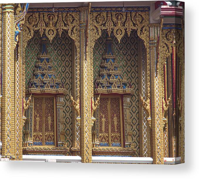 Temple Canvas Print featuring the photograph Wat Thung Setthi Ubosot Window DTHB1550 by Gerry Gantt