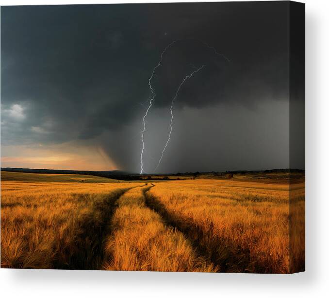 Thunderstorm Canvas Print featuring the photograph Wetterfront by Nicolas Schumacher