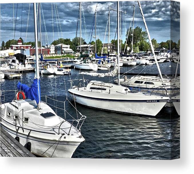 New York Canvas Print featuring the photograph Calm before the Storm by Bill Hamilton