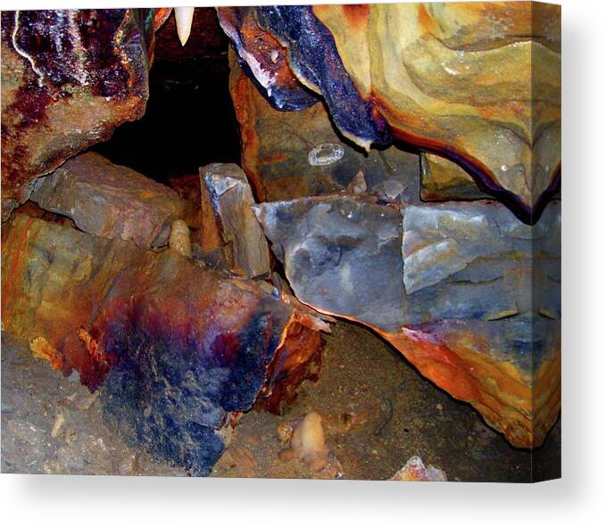Ohio Caverns Canvas Print featuring the photograph Cave Gems by Melinda Dare Benfield