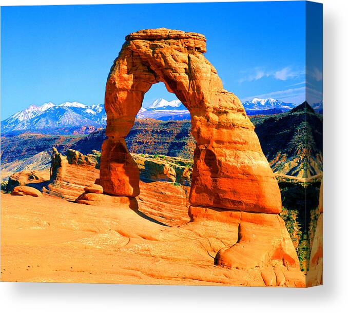 Landscape-utah-arches Nat't Park Canvas Print featuring the photograph Delicate Arch by Frank Houck