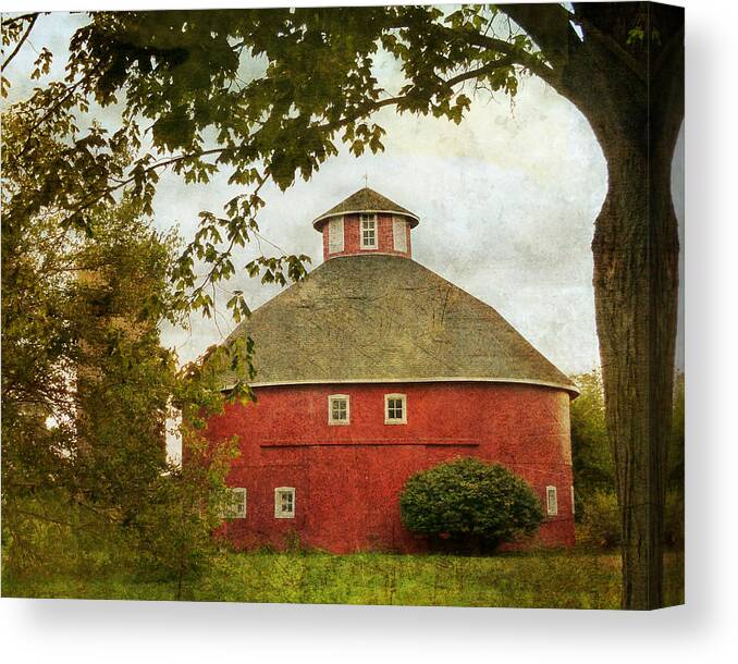 Round Barn Canvas Print featuring the photograph Indiana Round Barn by Karen Castillo