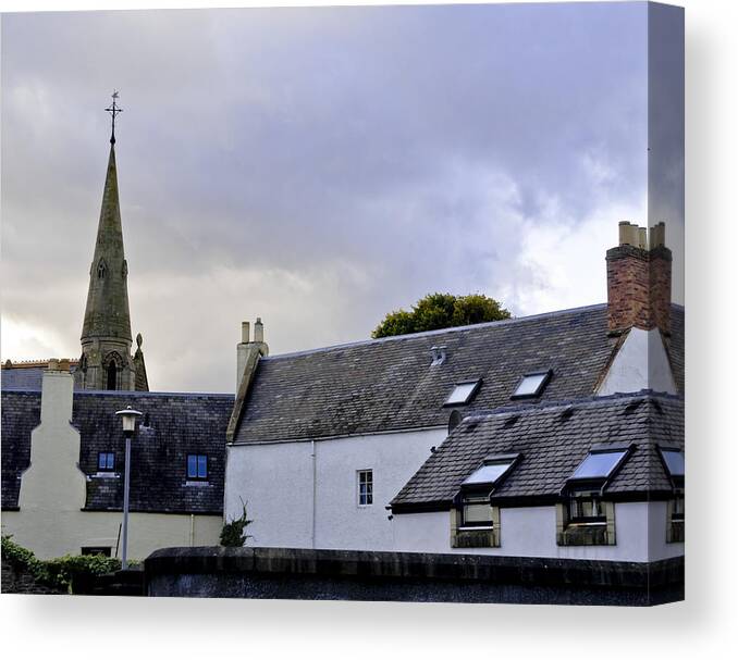 Kelso Canvas Print featuring the photograph Kelso Rooftops. by Elena Perelman