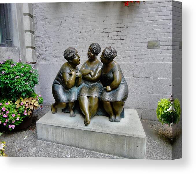 Statue Canvas Print featuring the photograph Las Comadres by Aurora Bautista